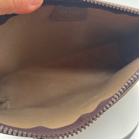 Gucci Plus Pouch EUC - really clean - Picture 6 of 16